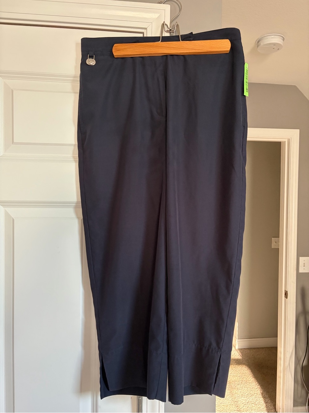Liz Golf “Anissa” navy cropped golf pants Sz 10